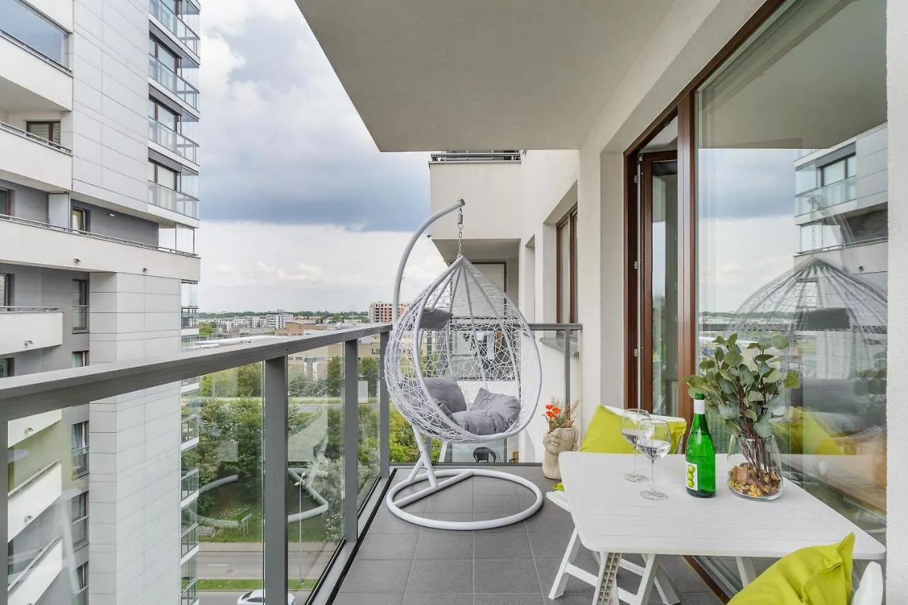 Modern Studios Near Arkadia Center 华沙 0*,  波兰